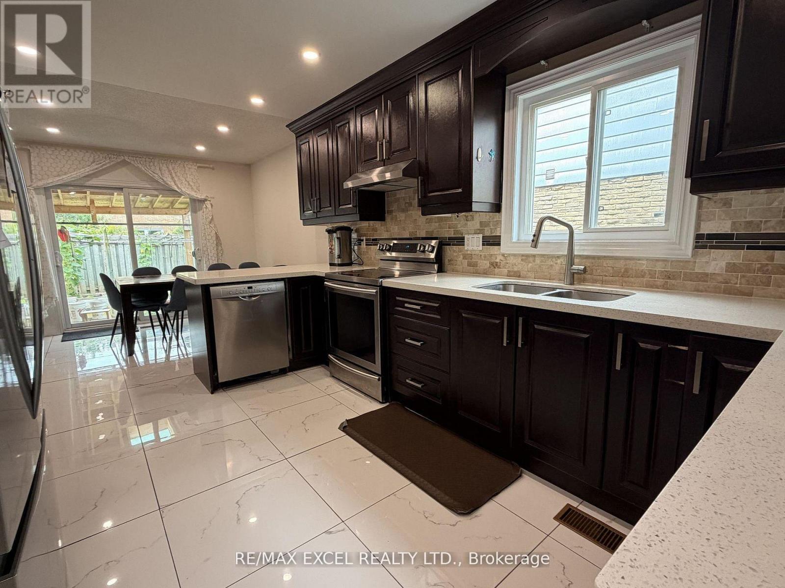 50 SHOOTFIELD CRESCENT - 11