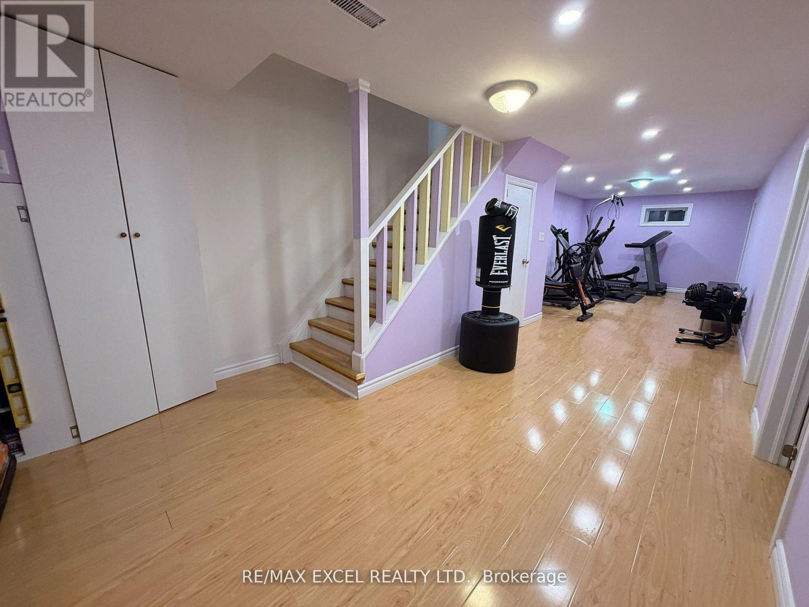 50 SHOOTFIELD CRESCENT - 24