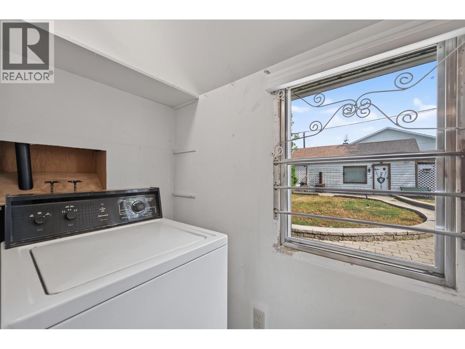 376 Alexander Avenue - 12