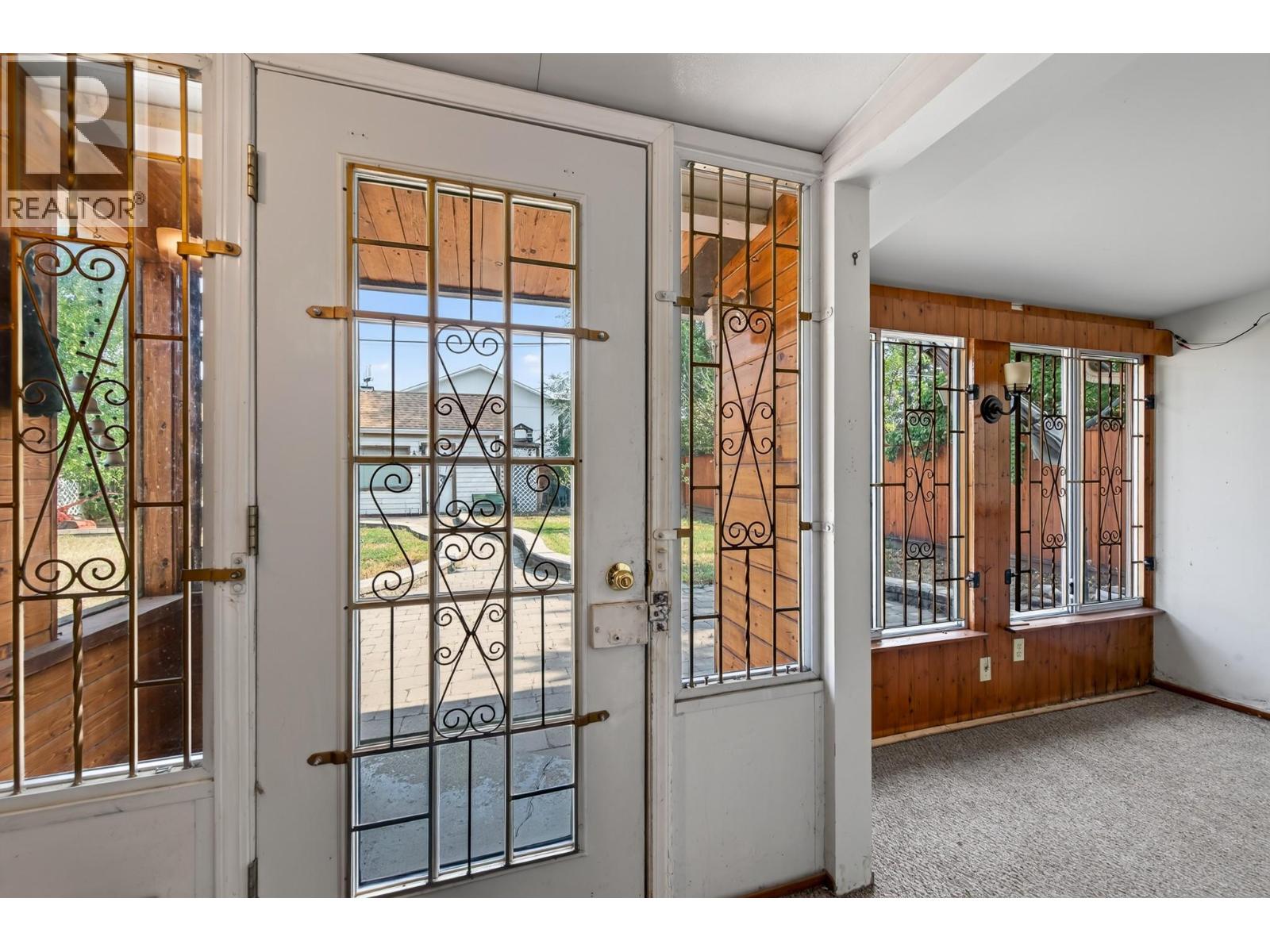 376 Alexander Avenue - 16