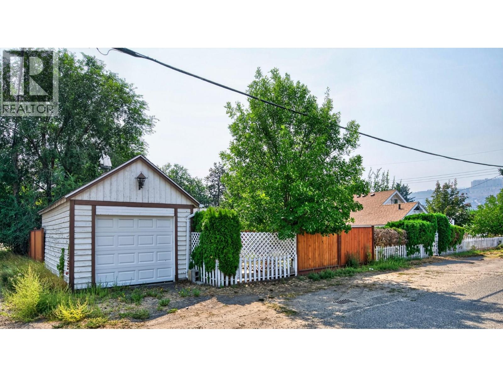 376 Alexander Avenue - 24