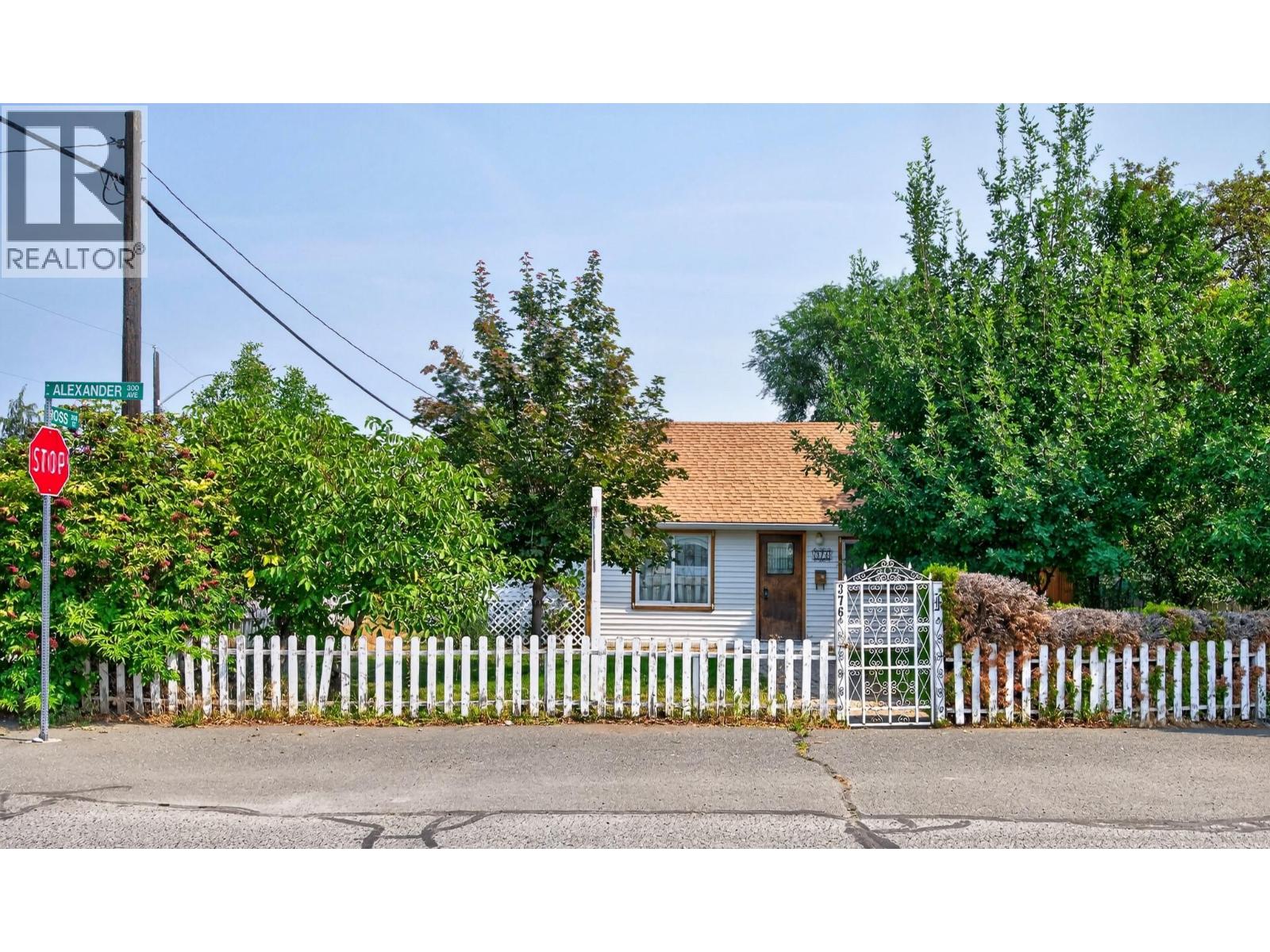 376 Alexander Avenue - Image 25