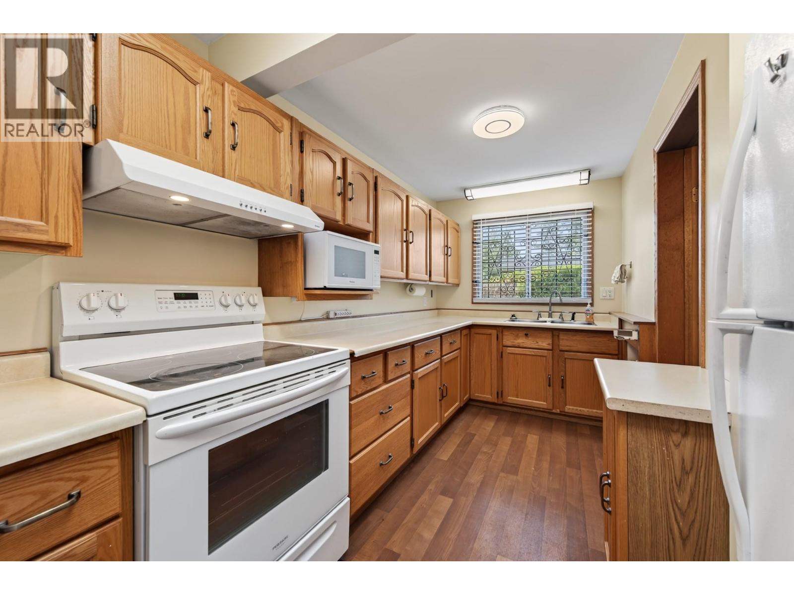 376 Alexander Avenue - Image 8