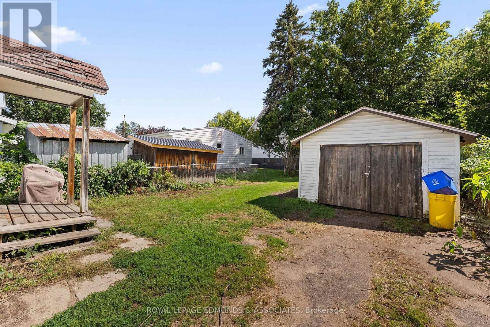 3 Bed, 2 Bath House for Sale in Pembroke – 594 ISABELLA STREET, Pembroke – MLS# X13687920 - Image 26