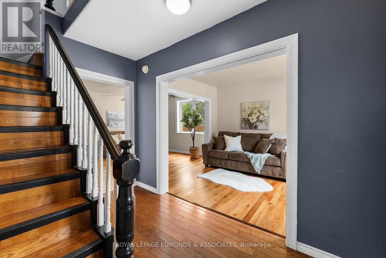 3 Bed, 2 Bath House for Sale in Pembroke – 594 ISABELLA STREET, Pembroke – MLS# X13687920 - Image 8