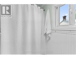 594 Isabella Street, Pembroke, ON K8A5V3 Photo 24