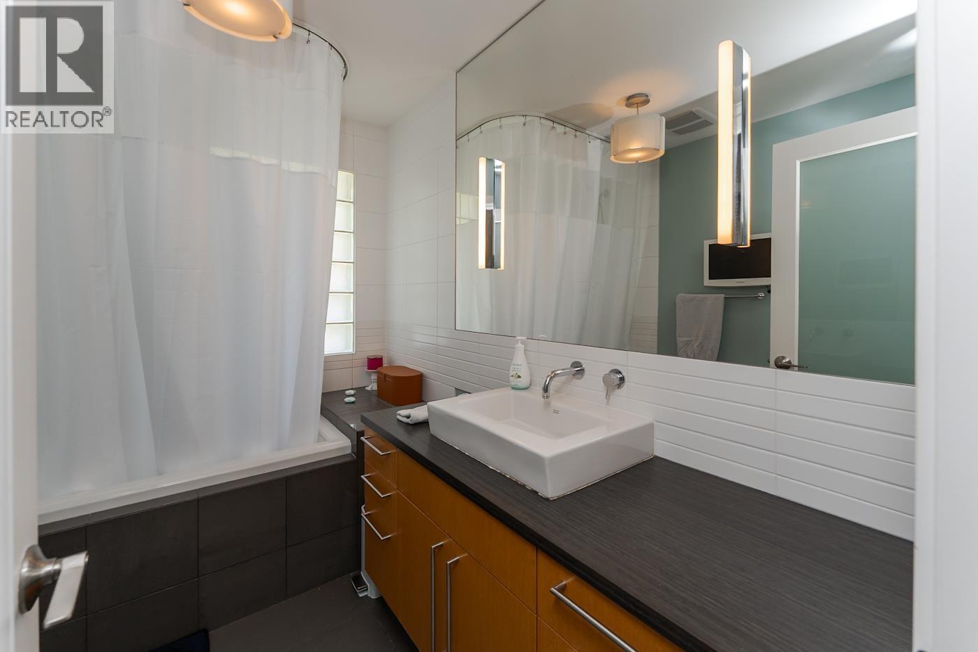 1557 BURDEN STREET - Image 21