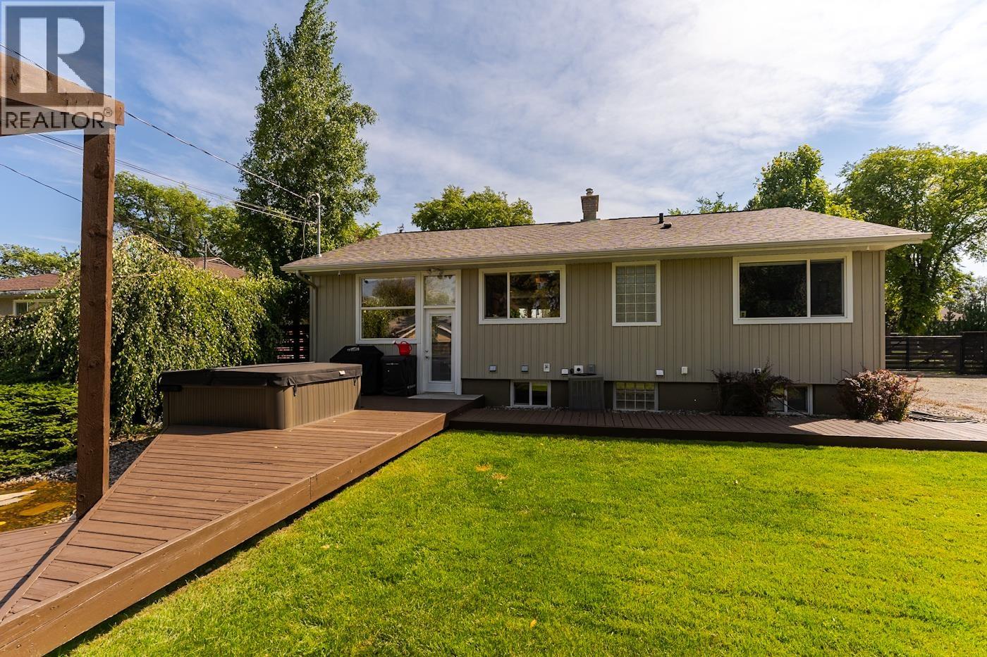 1557 BURDEN STREET - 39