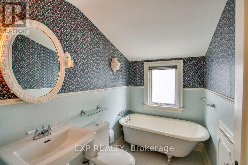 4 Bed, 1 Bath House for Rent in Ottawa – A – 304 STEWART STREET, Ottawa – MLS# X13687894 - Image 37
