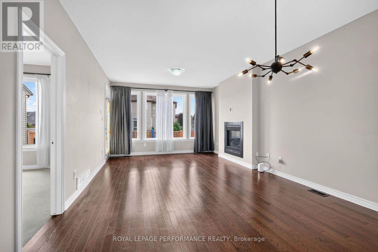 157 Boxcar Crescent