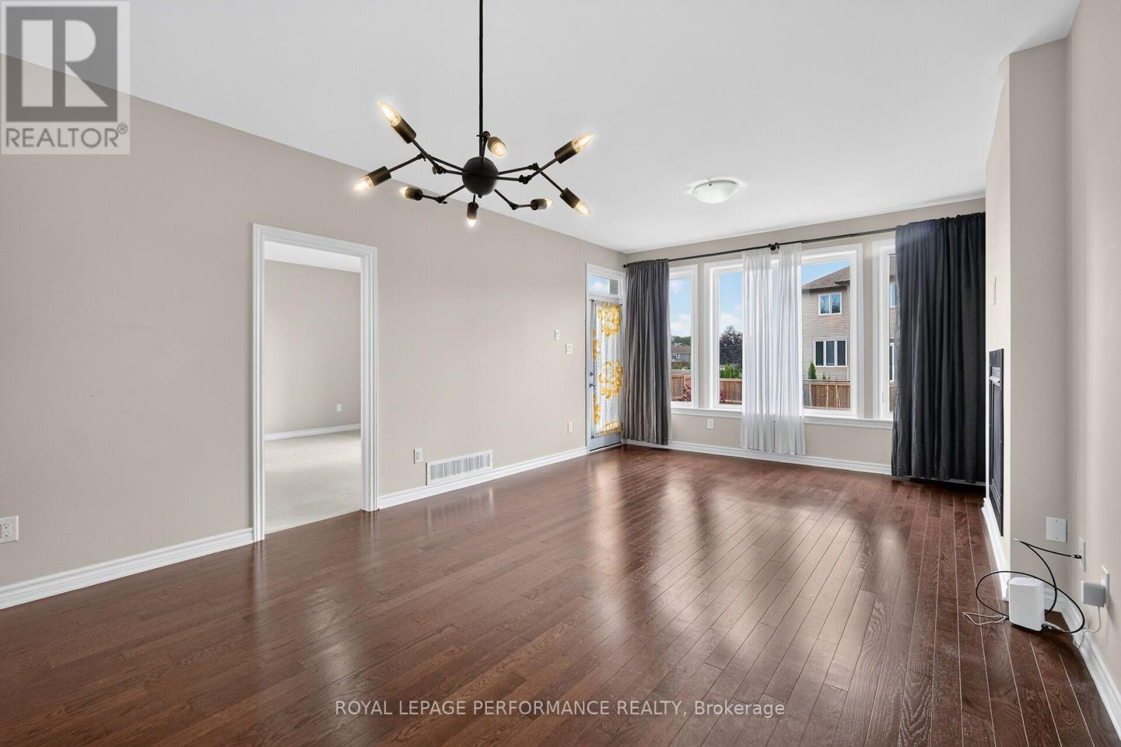 157 Boxcar Crescent