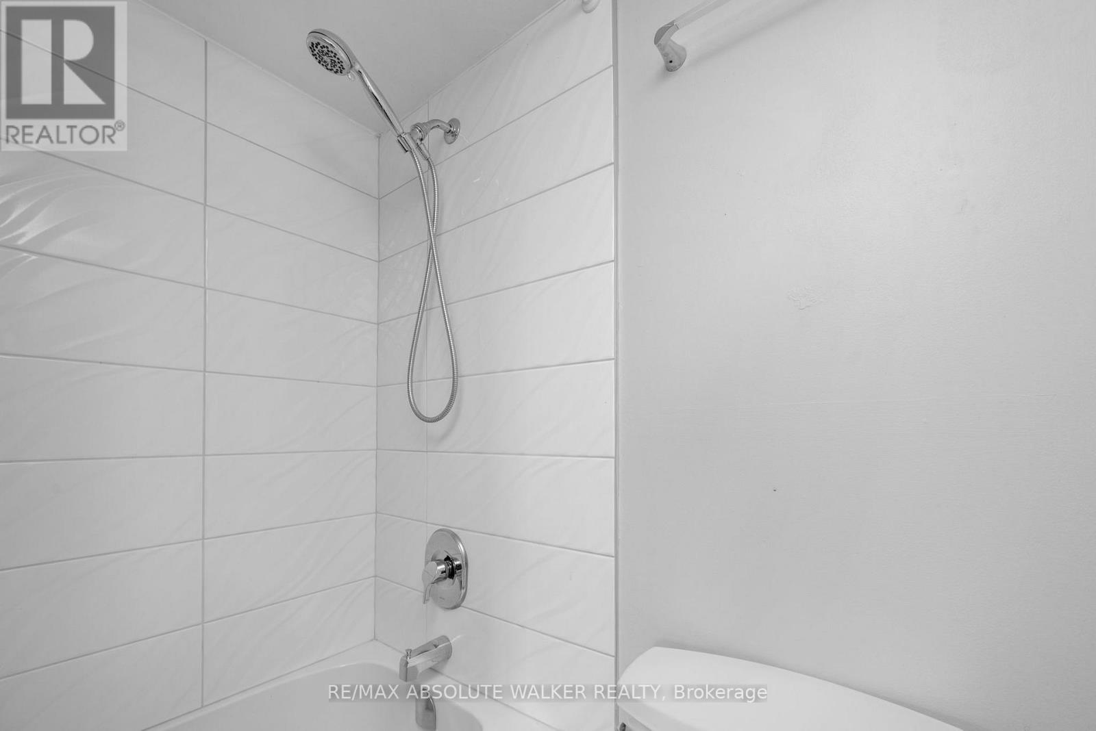 2 Bed, 2 Bath Apartment for Sale in Ottawa – 902 – 154 NELSON STREET, Ottawa – MLS# X13687966 - Image 19