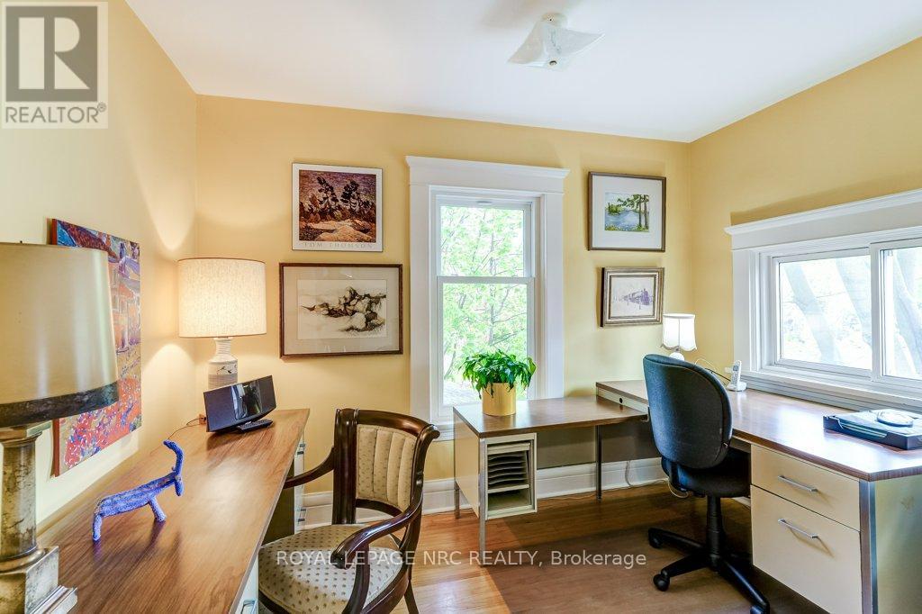 103 QUEEN STREET - 24