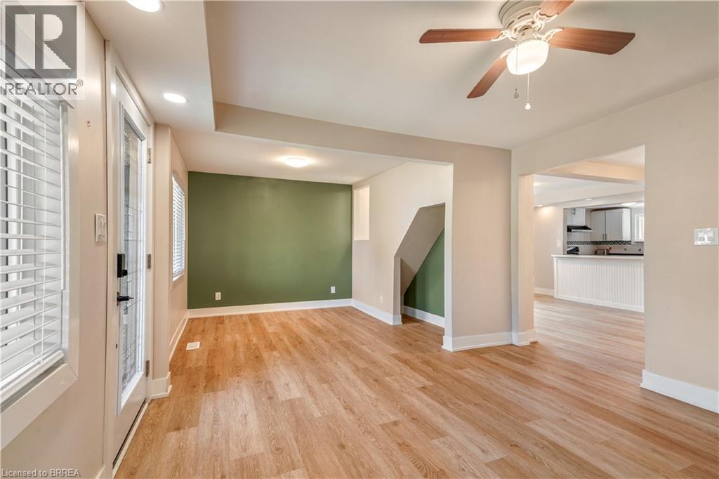 345 NELSON Street - Image 12