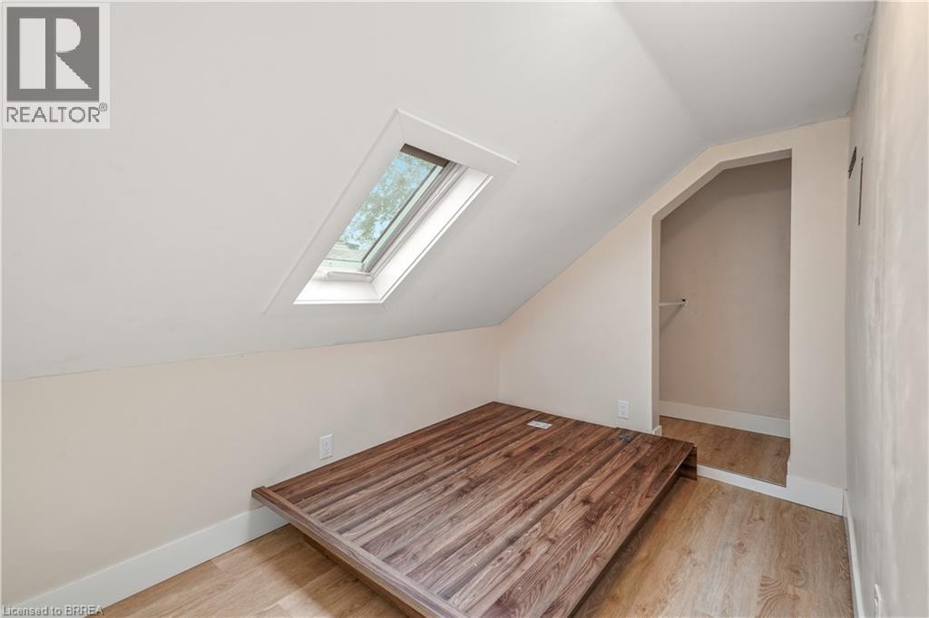 345 NELSON Street - Image 31