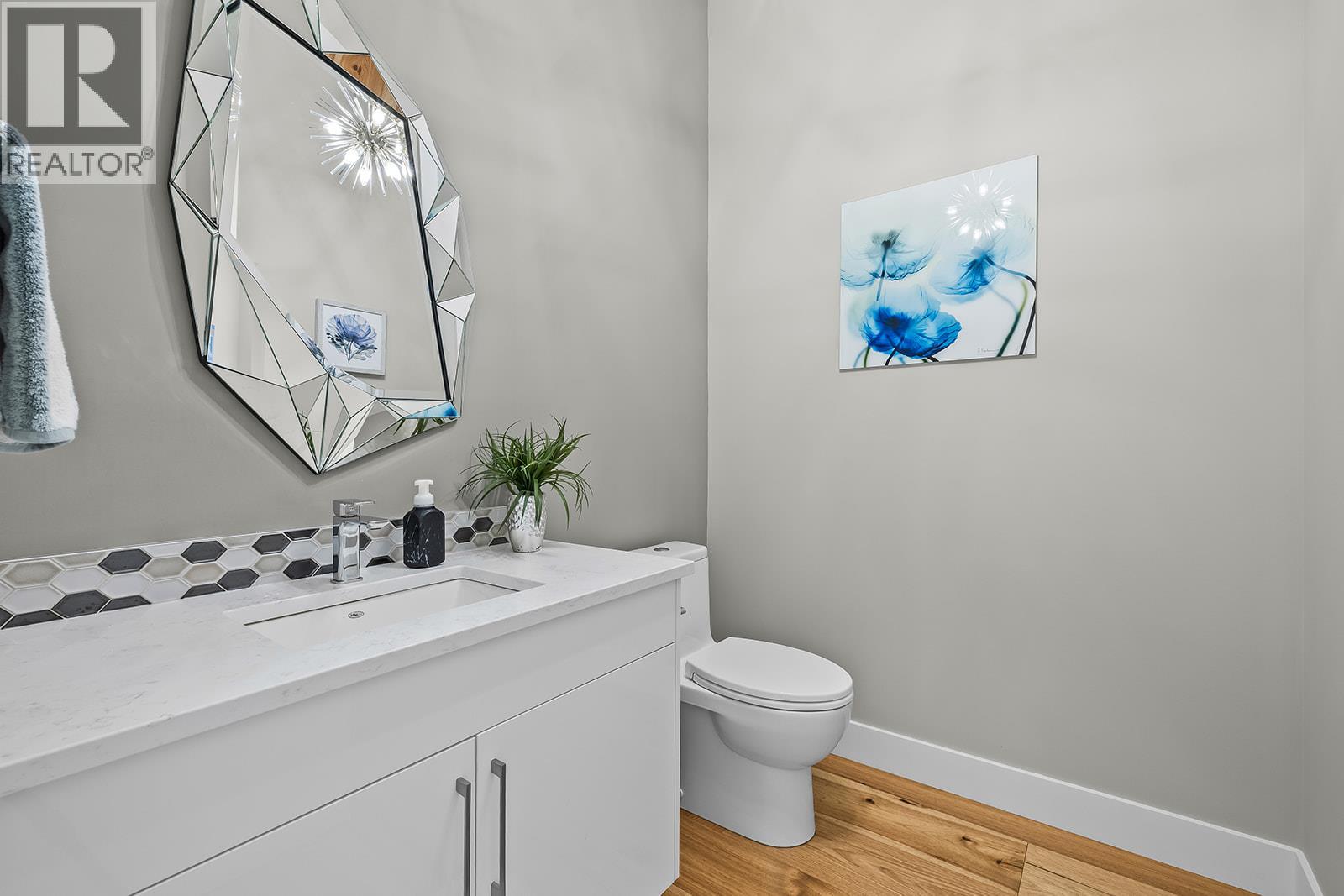 10018 Beacon Hill Drive - Image 46