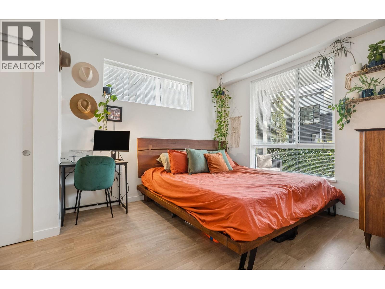 105 625 E 3RD STREET, North Vancouver