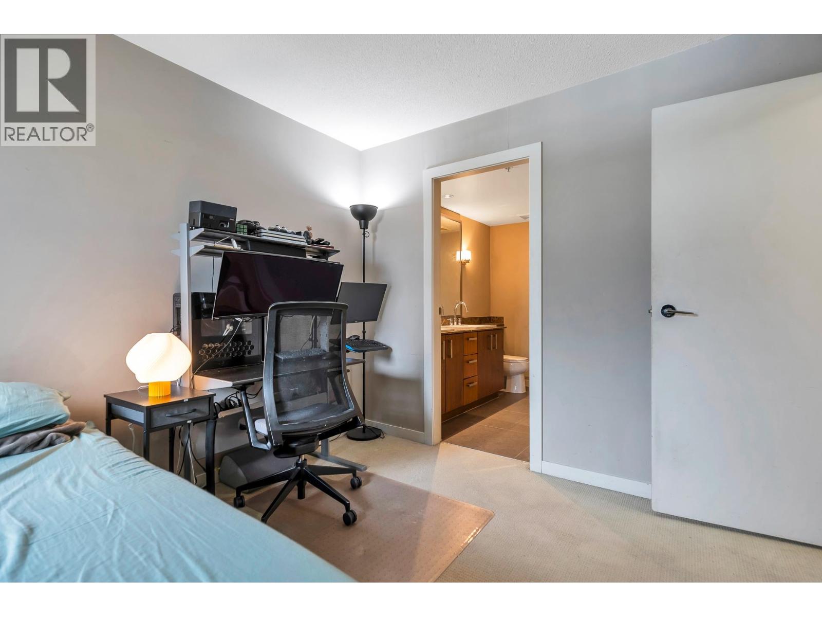 302 5885 IRMIN STREET, Burnaby