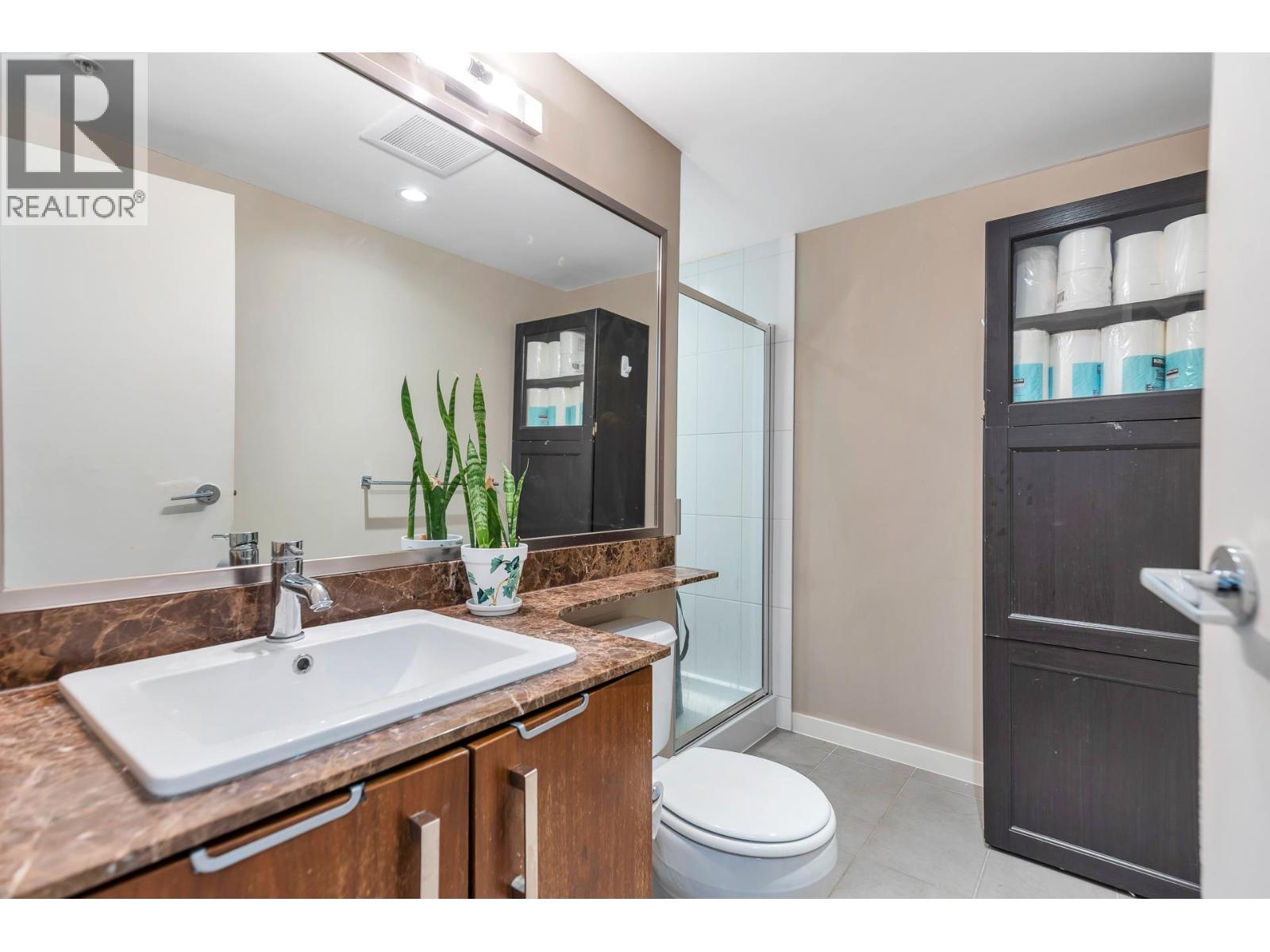 302 5885 IRMIN STREET, Burnaby