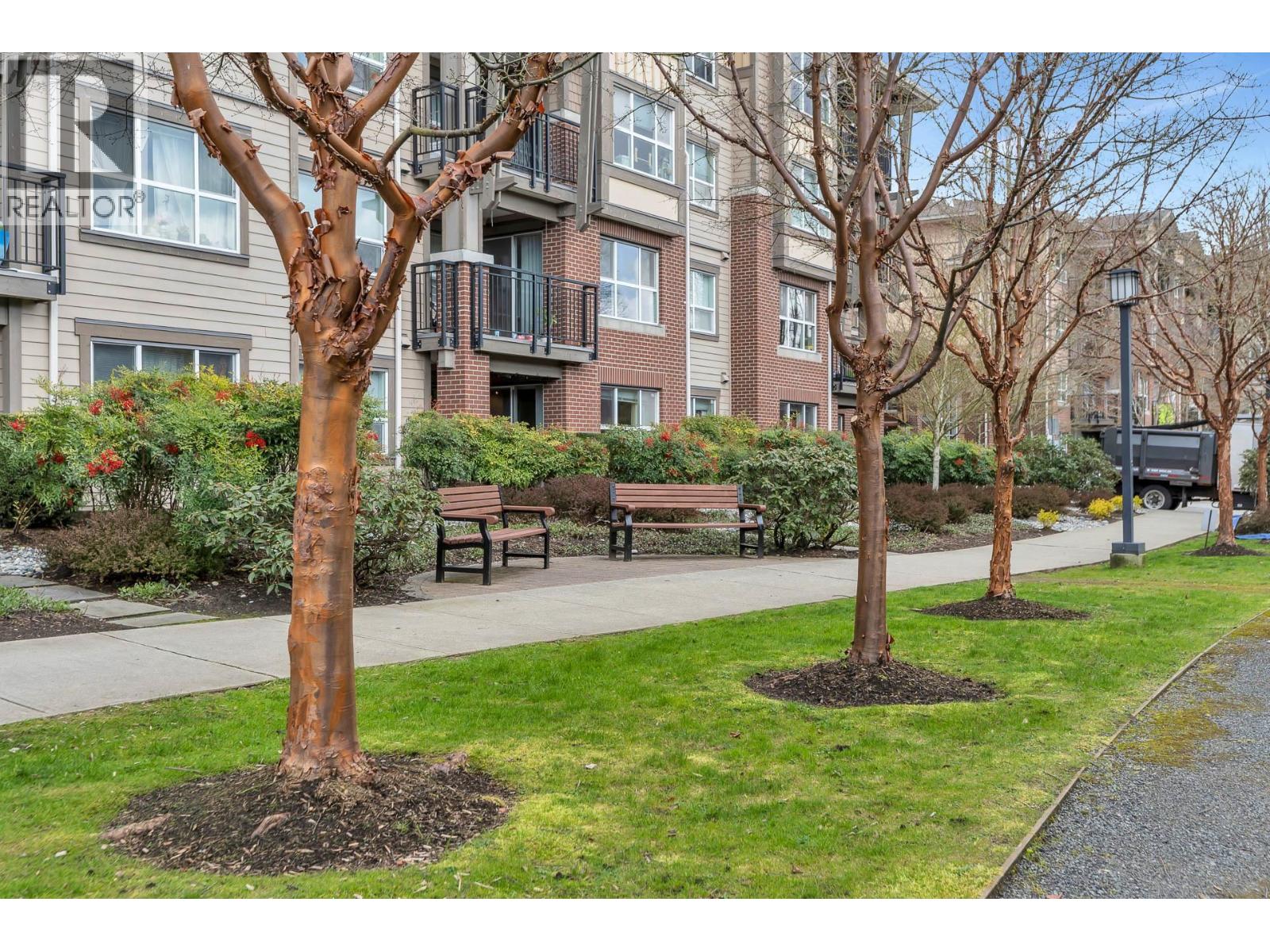 302 5885 IRMIN STREET, Burnaby