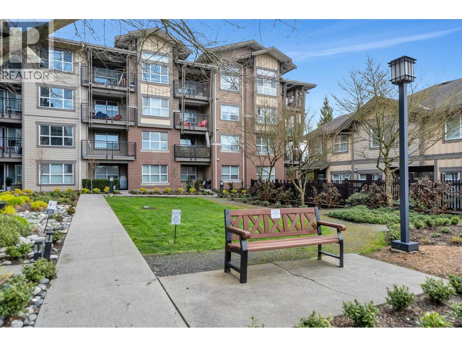 302 5885 IRMIN STREET, Burnaby