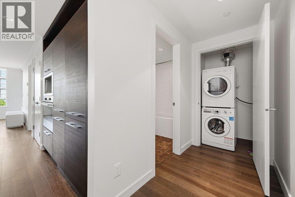 611 7488 LANSDOWNE ROAD, Richmond