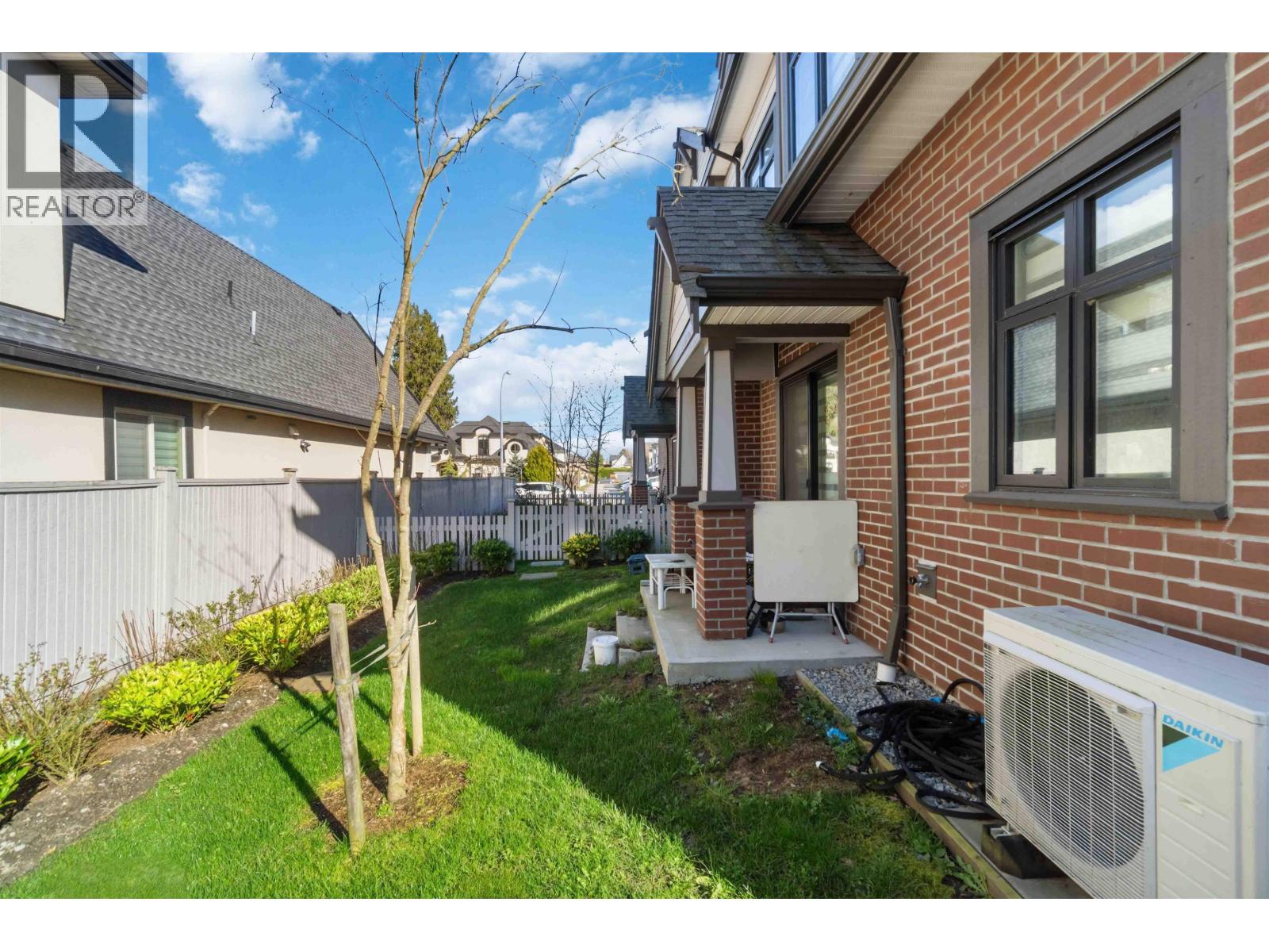 8 9633 STEVESTON HIGHWAY, Richmond