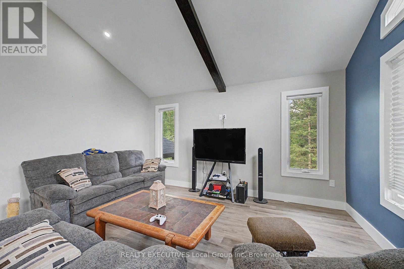 575 HART ROAD - Image 11