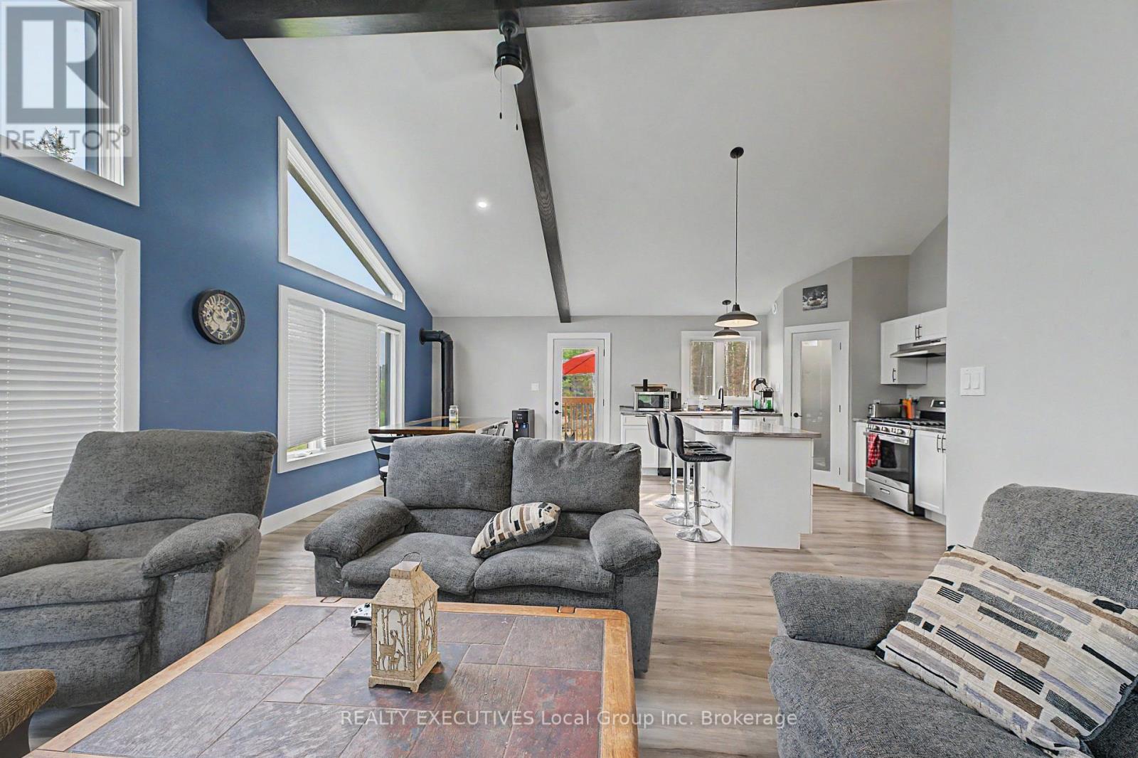 575 HART ROAD - Image 12
