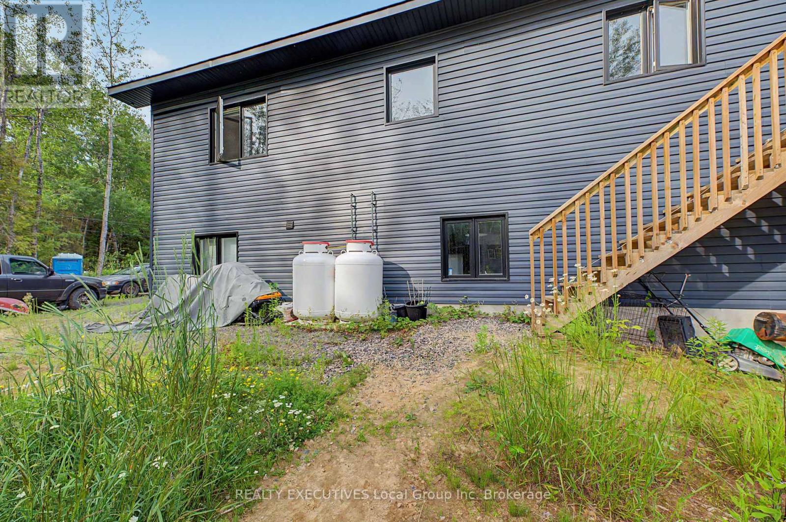575 HART ROAD - Image 28