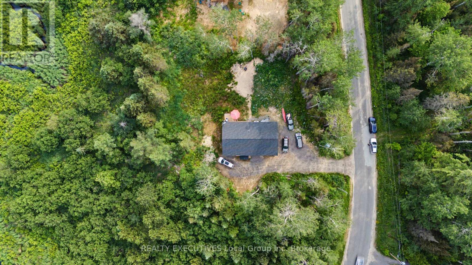 575 HART ROAD - Image 3