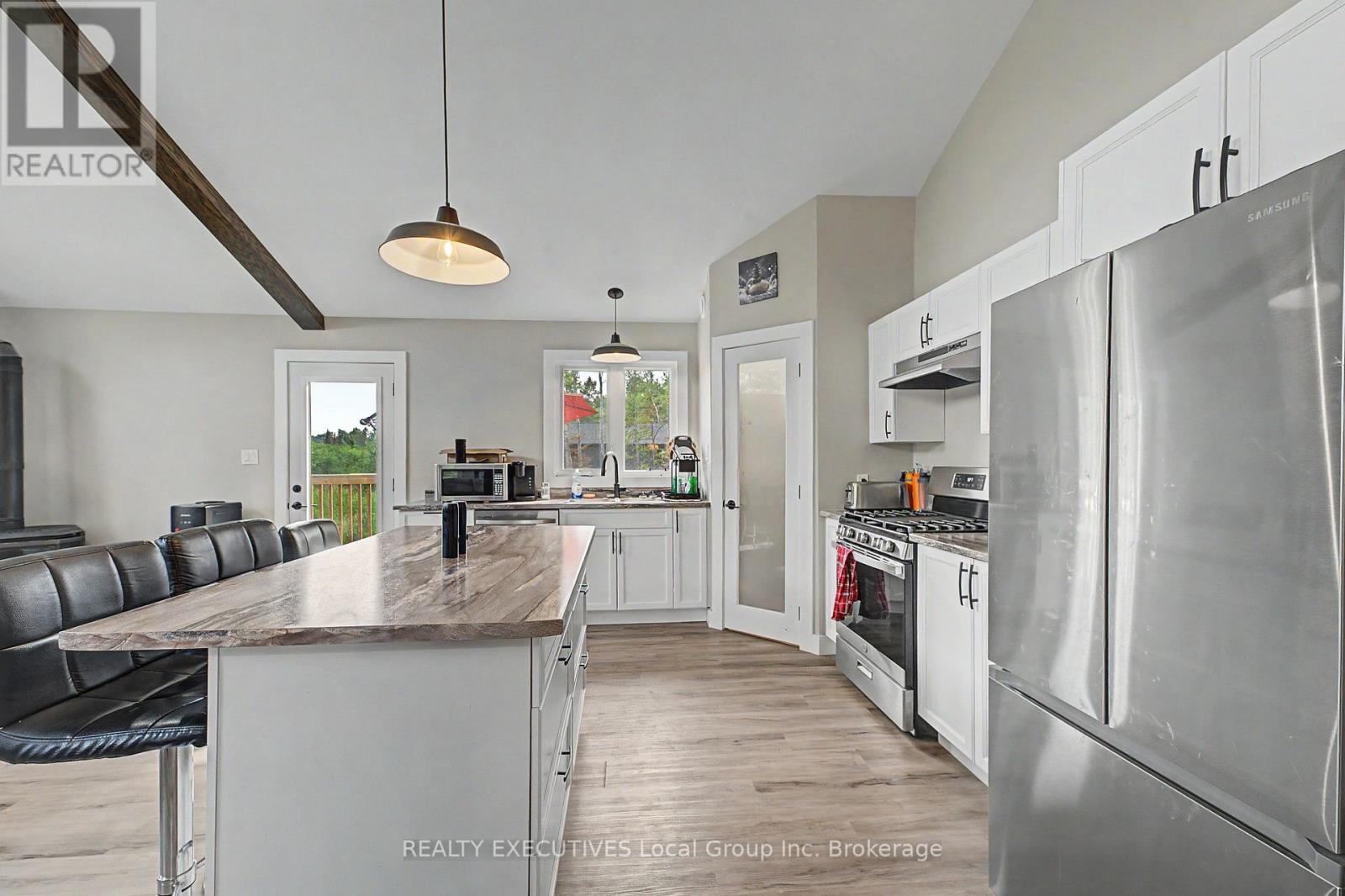 575 HART ROAD - Image 7