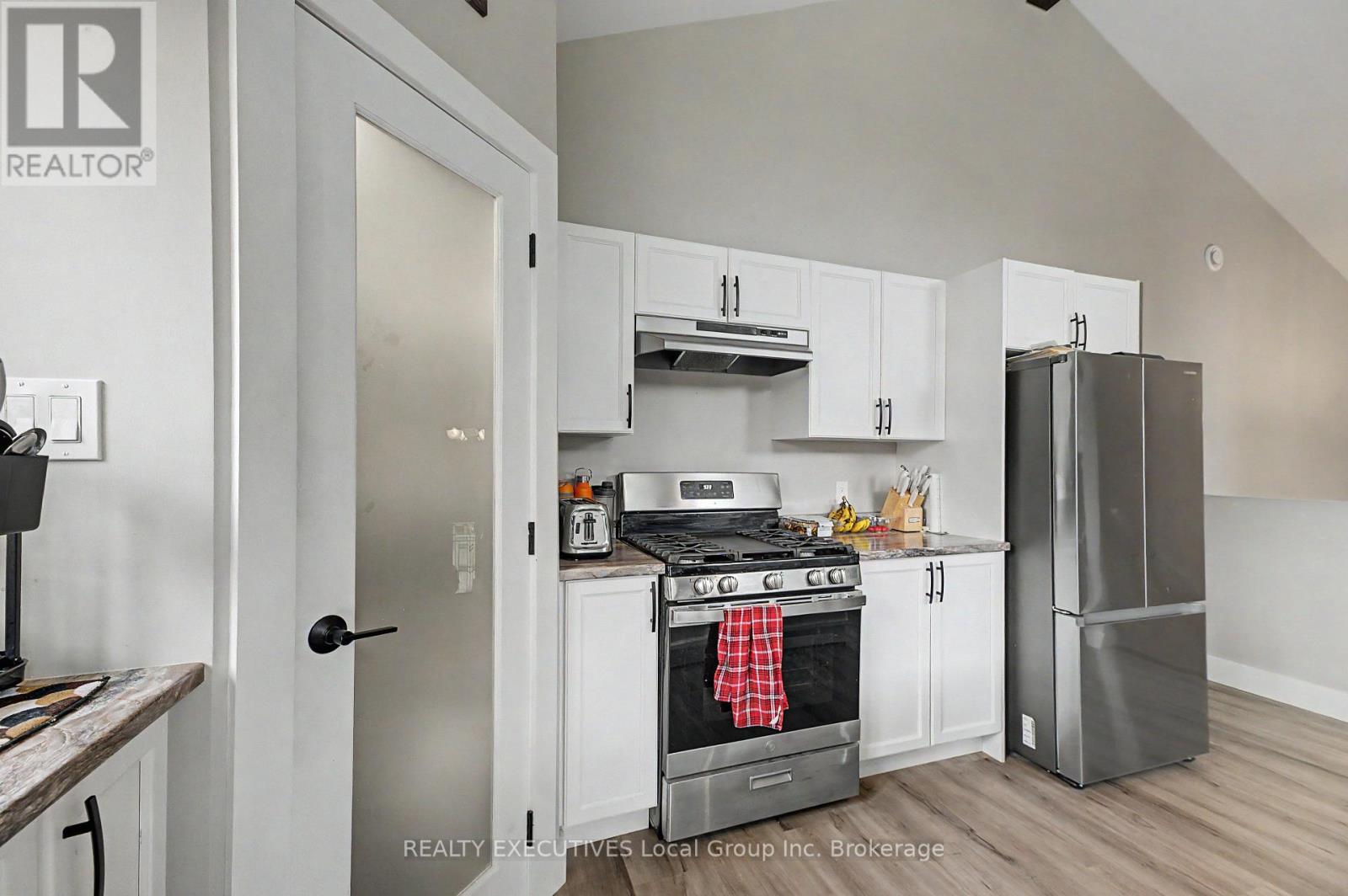 575 HART ROAD - Image 9