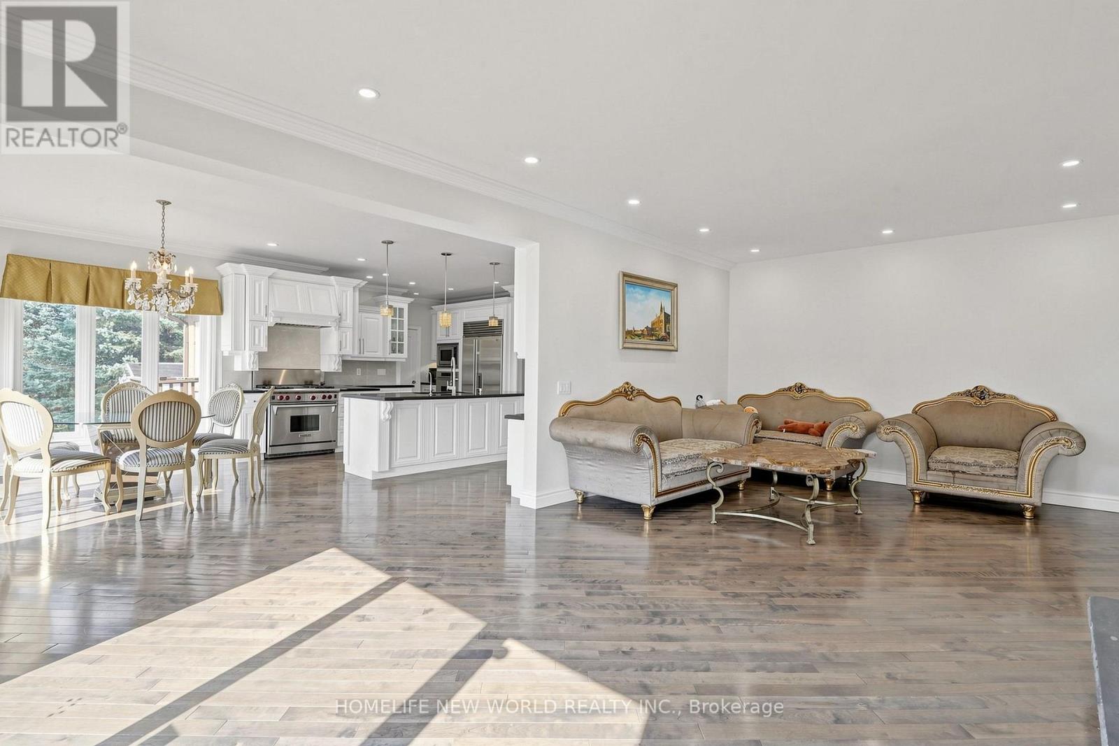 27 WALNUT GLEN PLACE - 12