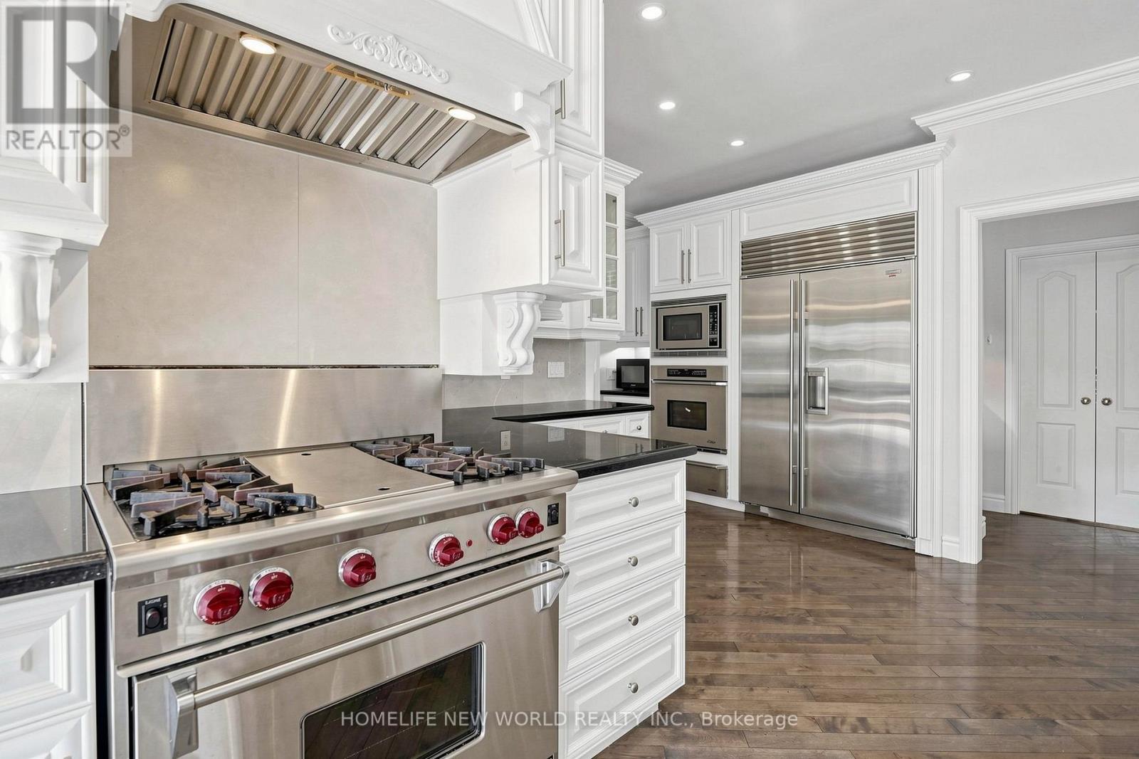 27 WALNUT GLEN PLACE - 16