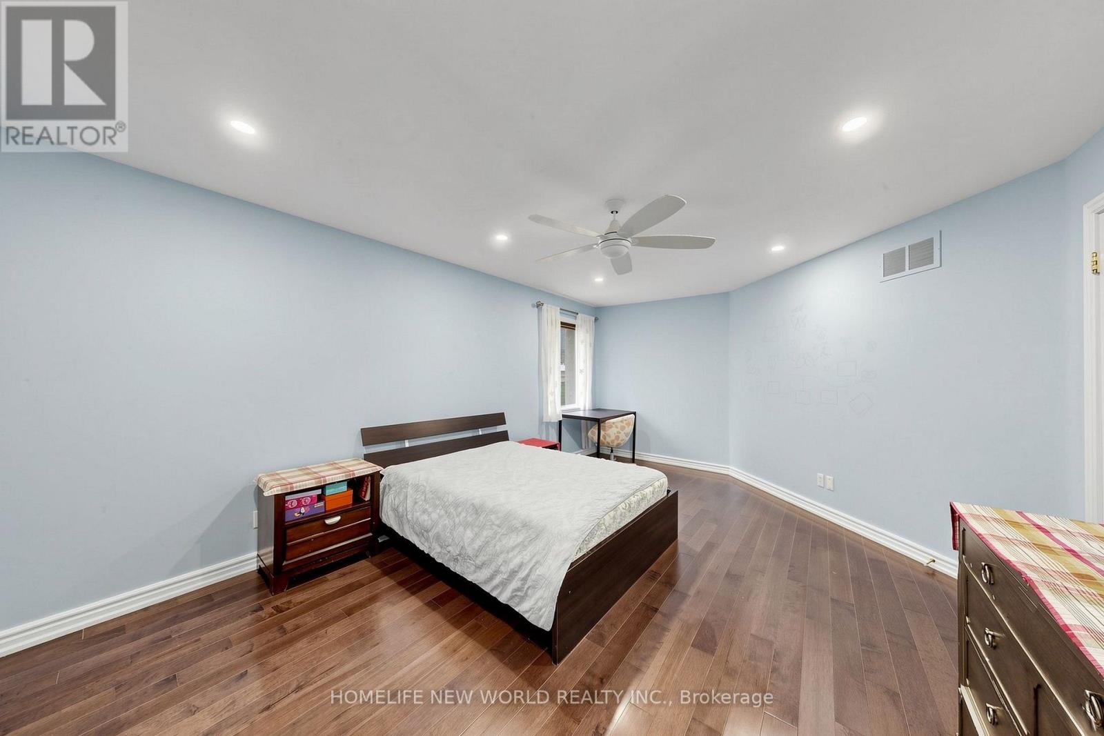 27 WALNUT GLEN PLACE - Image 30