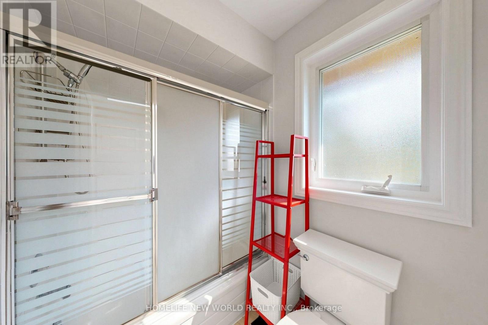 27 WALNUT GLEN PLACE - Image 32