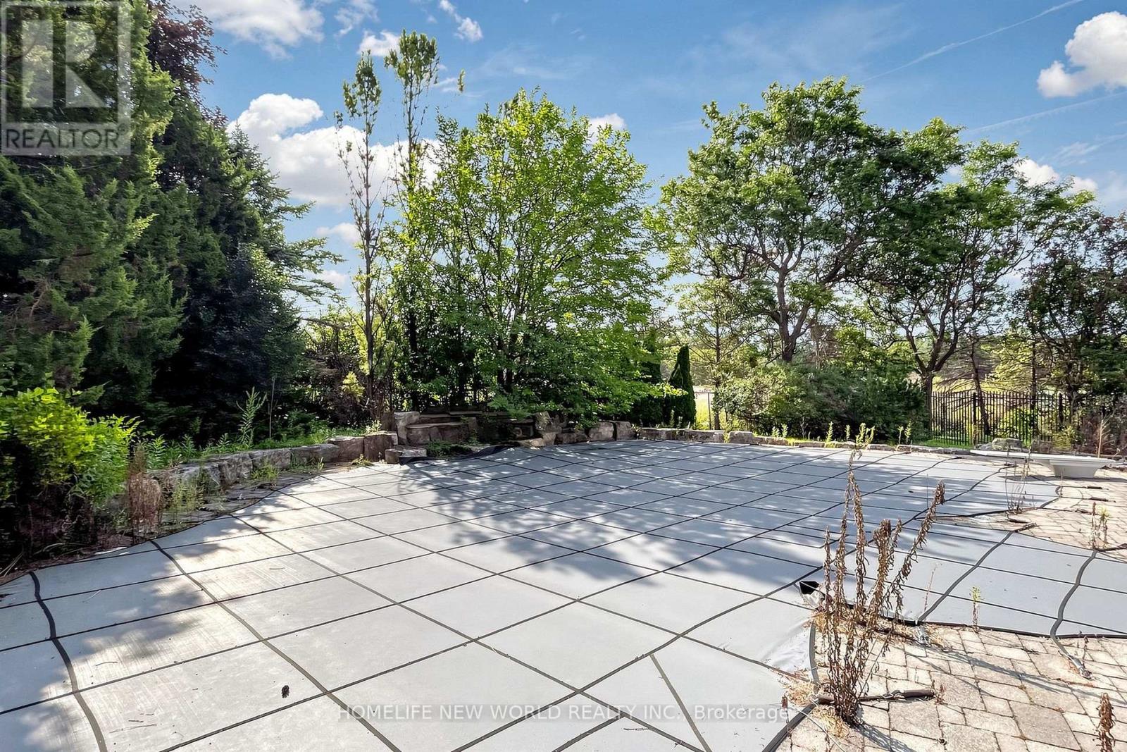 27 WALNUT GLEN PLACE - Image 44