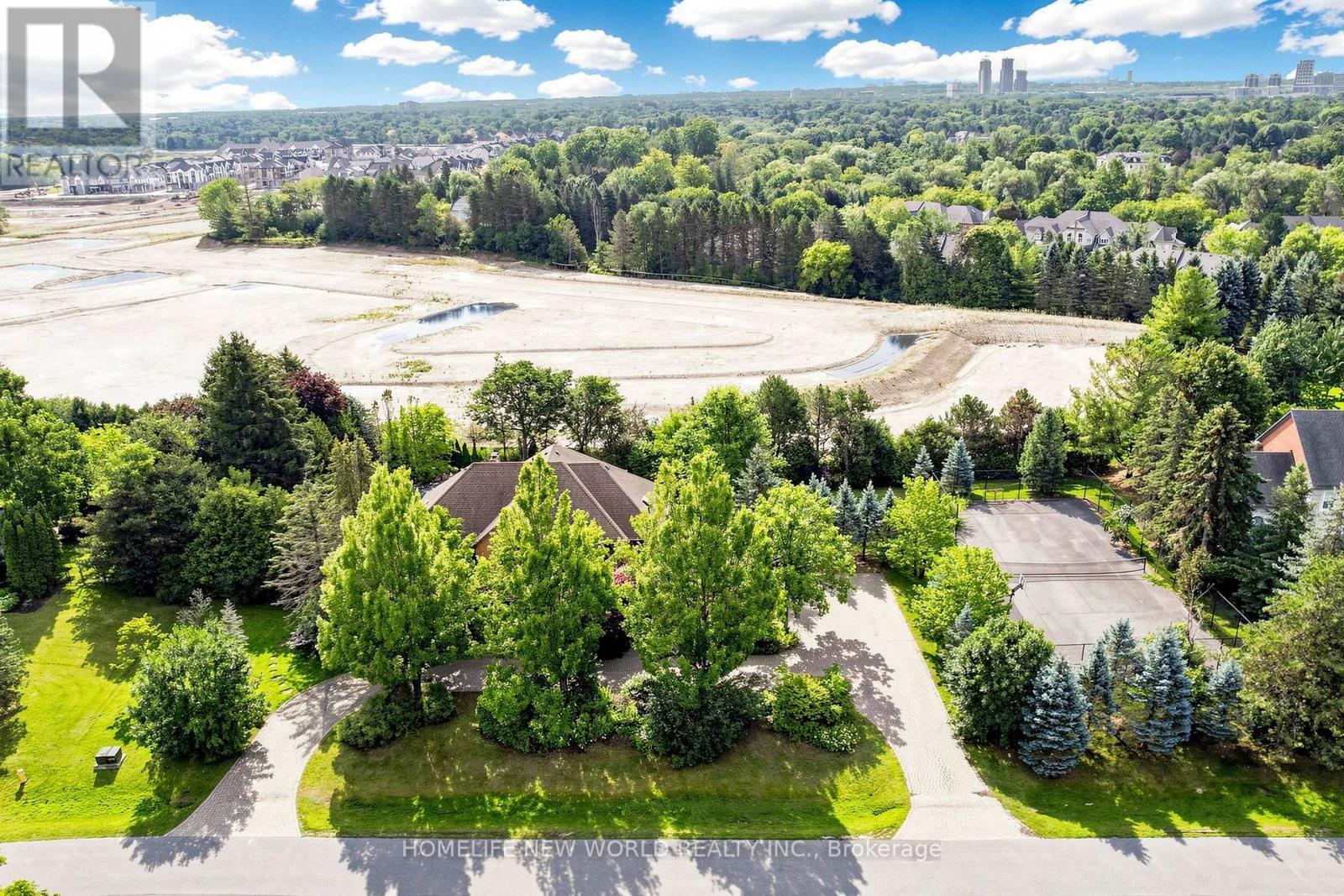 27 WALNUT GLEN PLACE - 6