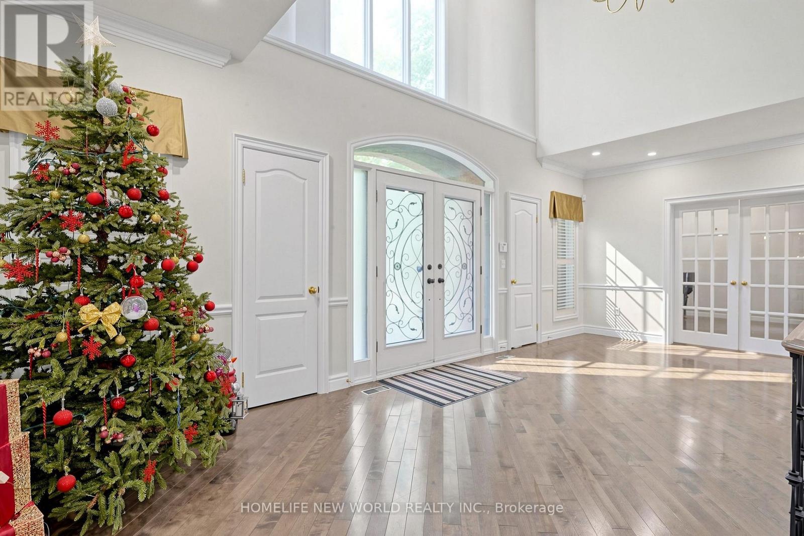 27 WALNUT GLEN PLACE - 9