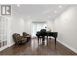 27 Walnut Glen Place, Markham, ON L6C1A3 Photo 21