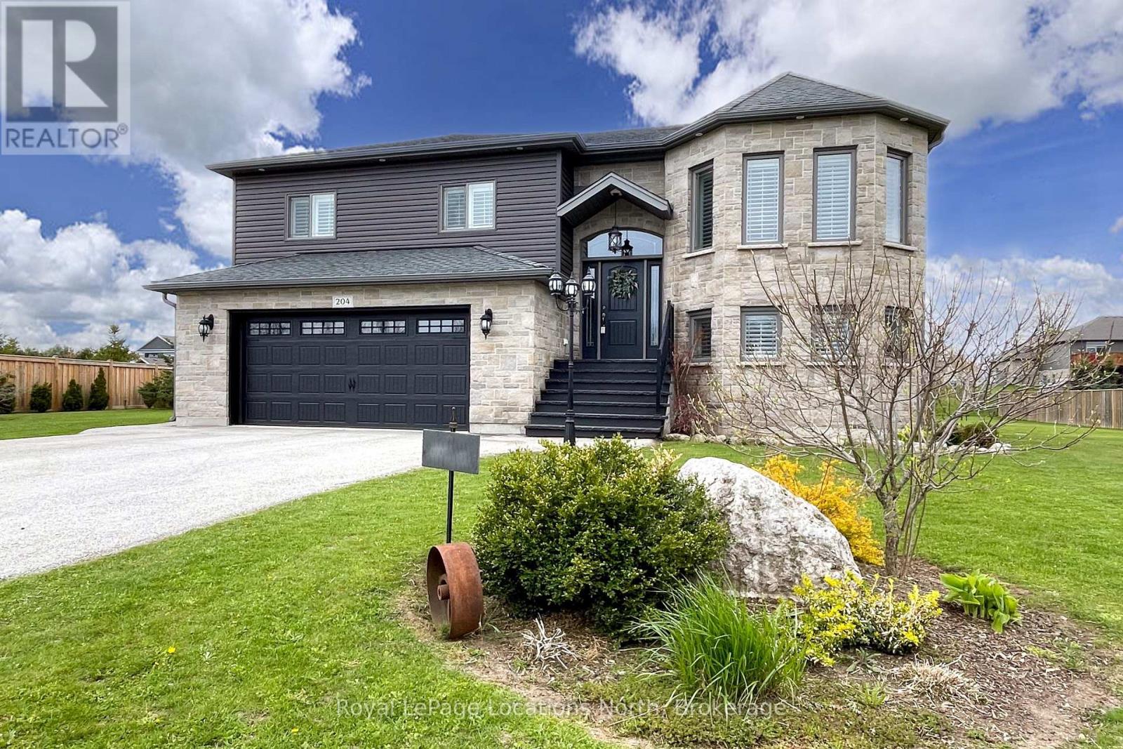 204 MACTAY DRIVE - Image 3