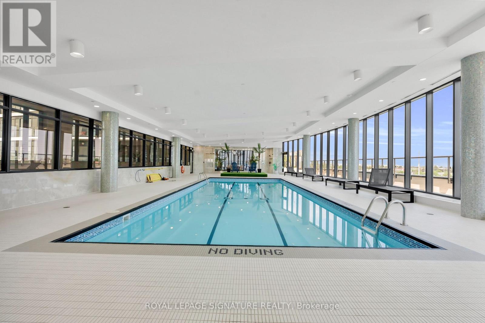 #218 35 WATERGARDEN DRIVE - Image 26