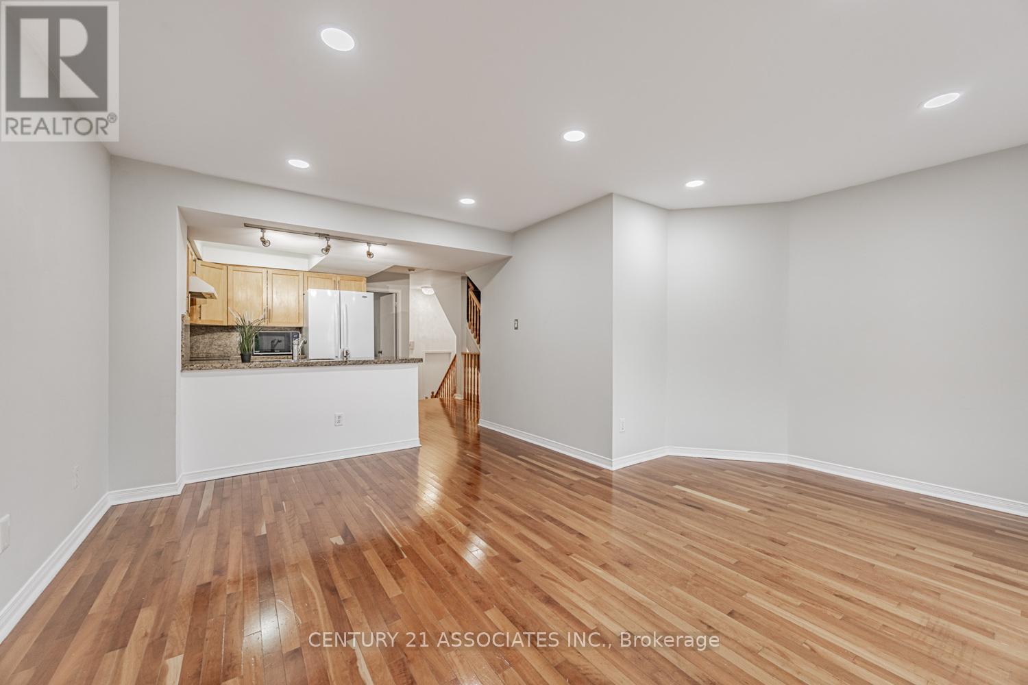 #256 60 BARONDALE DRIVE - 14