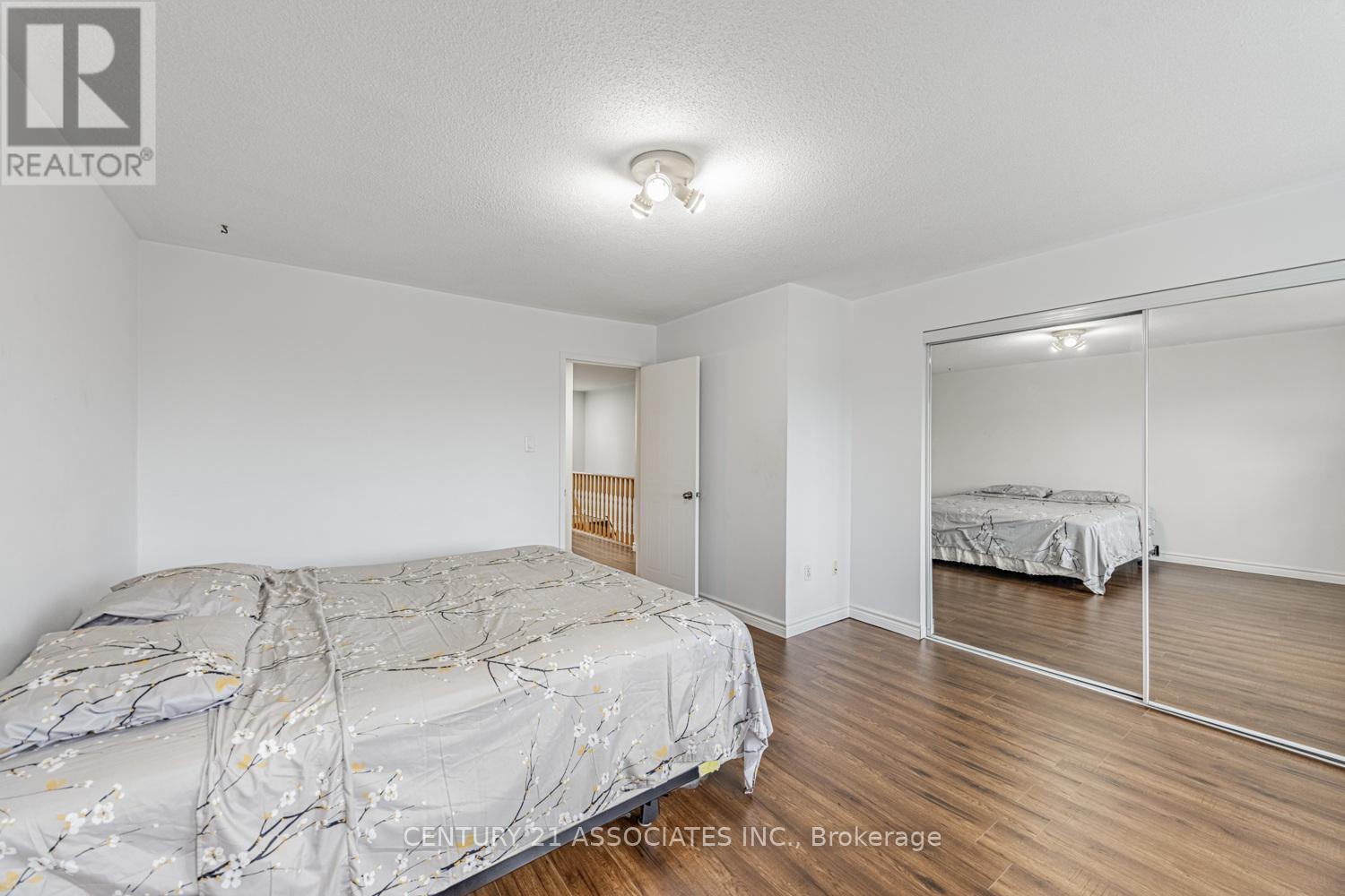 #256 60 BARONDALE DRIVE - 23