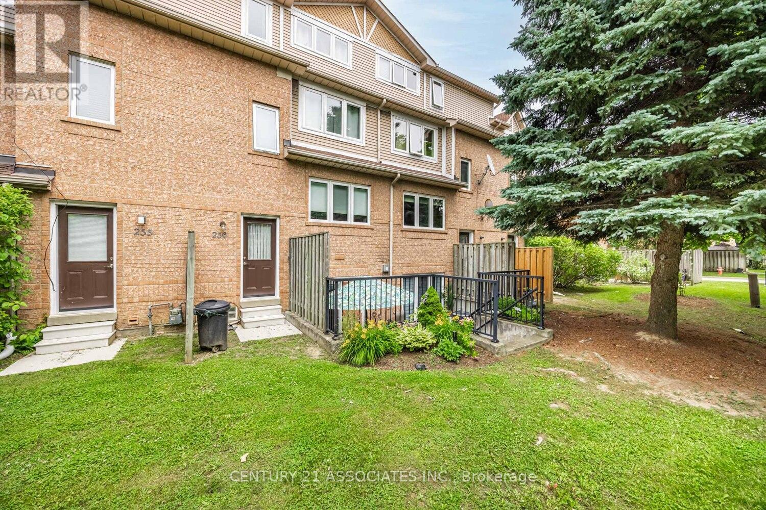 #256 60 BARONDALE DRIVE - 26