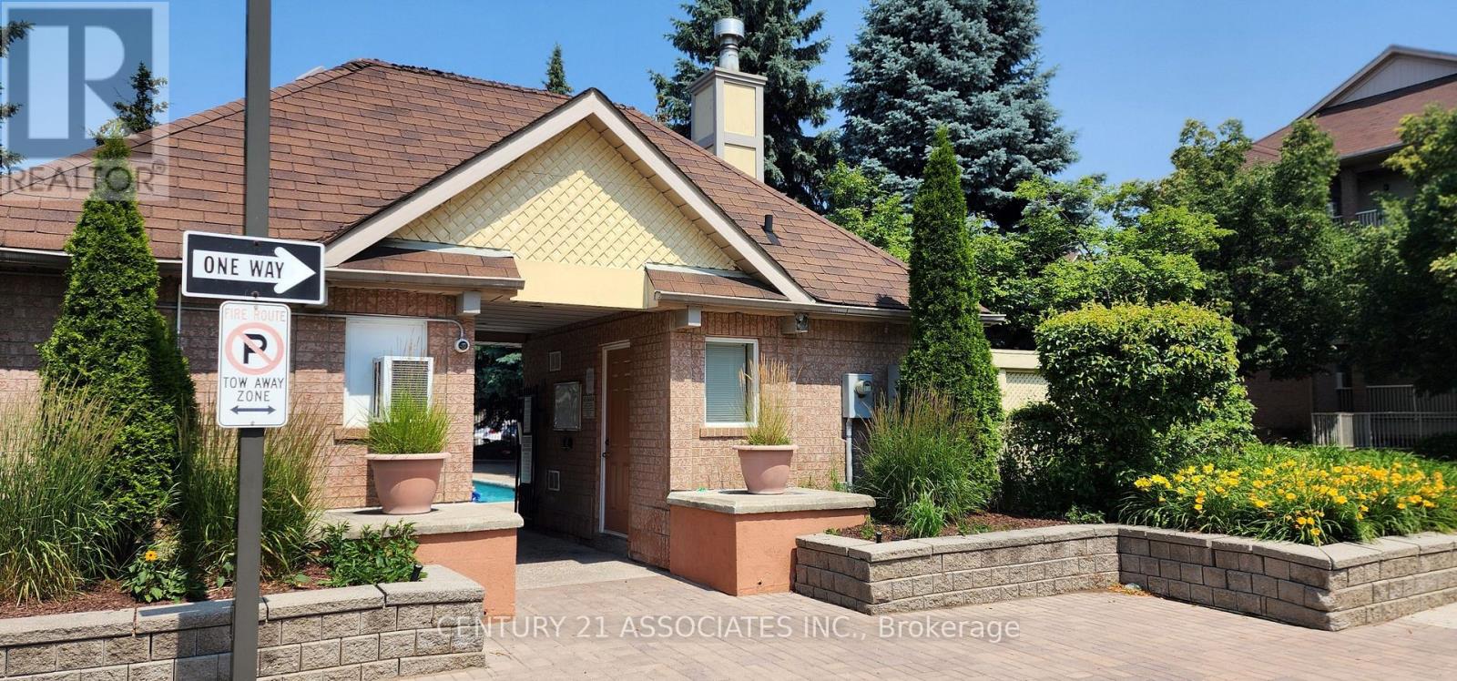 #256 60 BARONDALE DRIVE - Image 28