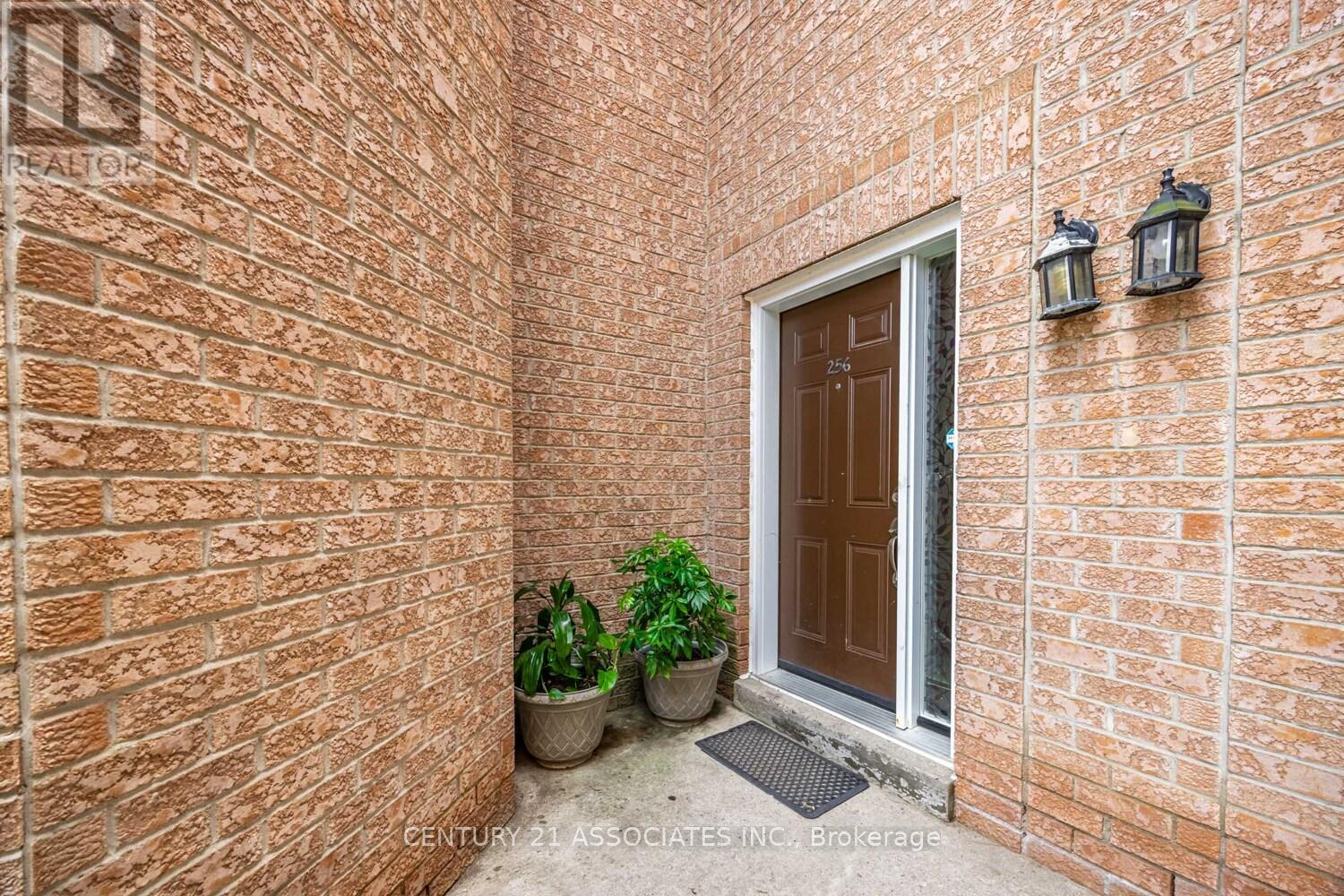 #256 60 BARONDALE DRIVE - 5