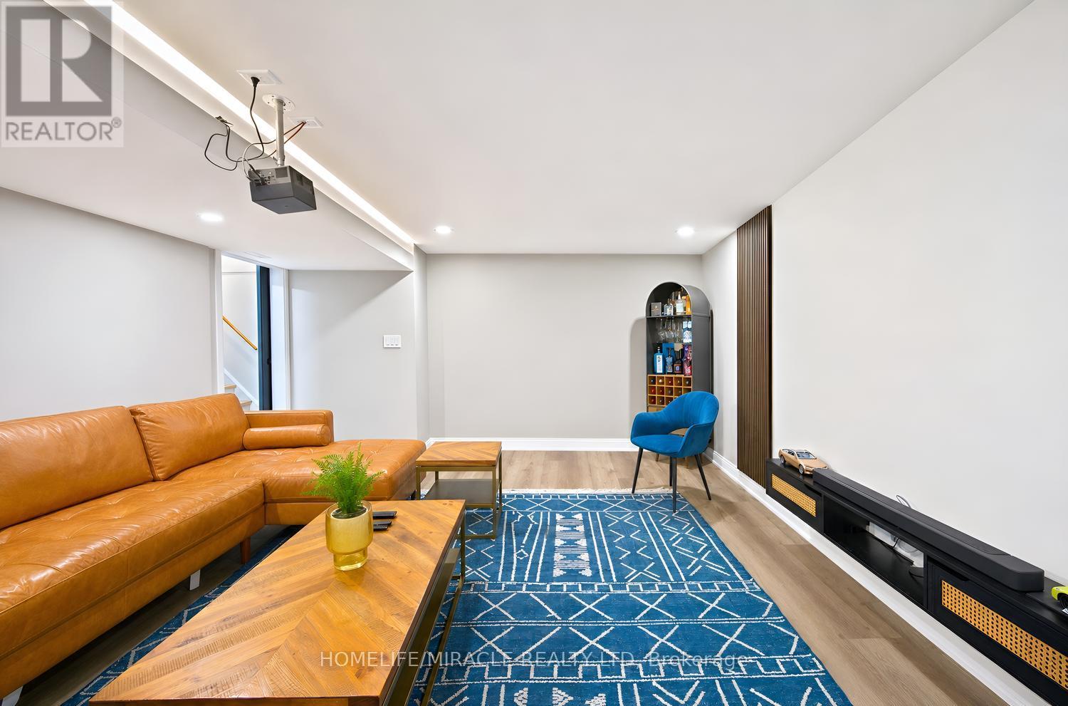2108 FALMOUTH TERRACE - Image 30