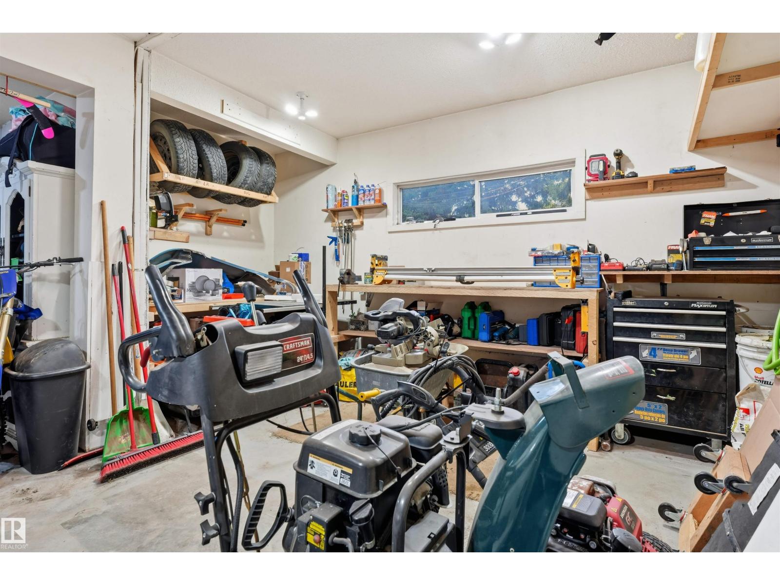5507 49 AV - Image 41